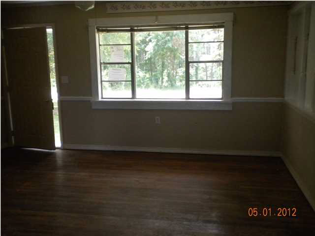 444 Merit Road Mendenhall, MS 39114 - Photo 3 of 7 living room