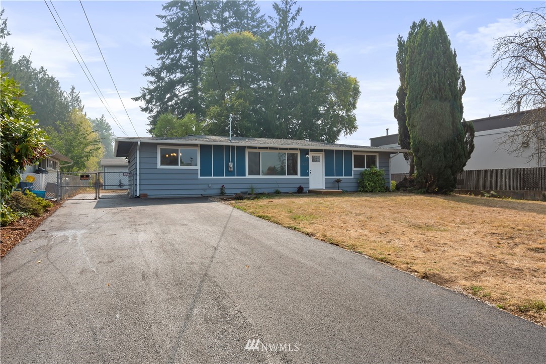 1219 Ivy Road Bremerton, WA 98310 - Photo 2 of 35 Gallery Image 2