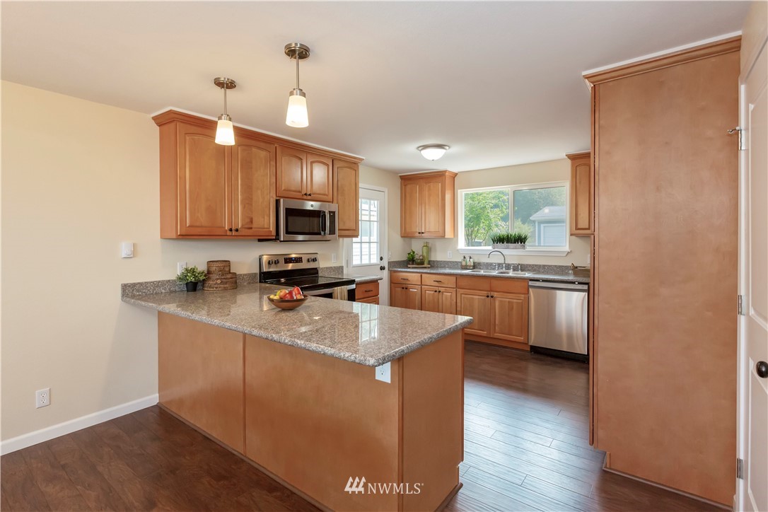 1219 Ivy Road Bremerton, WA 98310 - Photo 12 of 35 Gallery Image 12