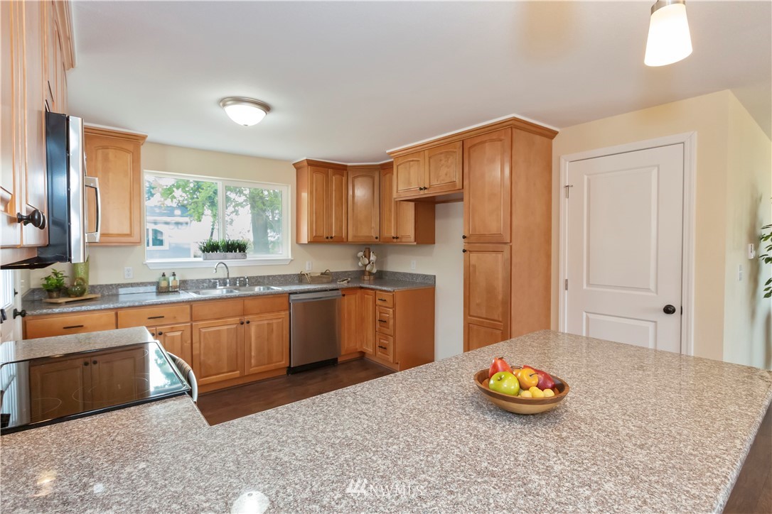 1219 Ivy Road Bremerton, WA 98310 - Photo 15 of 35 Gallery Image 15