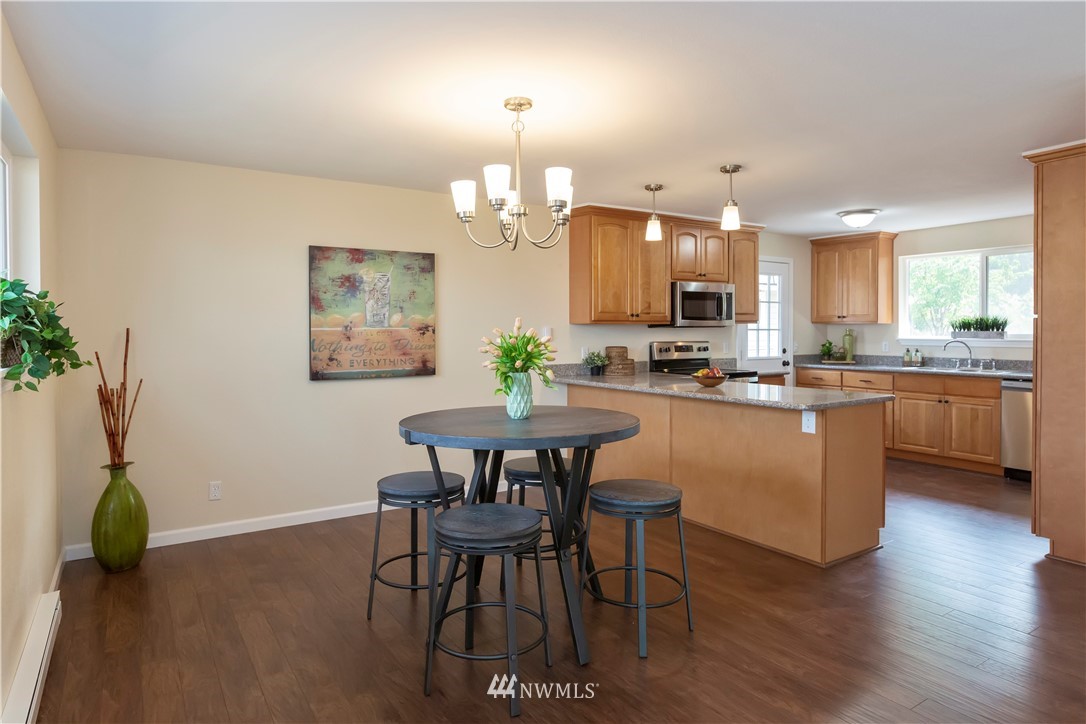 1219 Ivy Road Bremerton, WA 98310 - Photo 10 of 35 Gallery Image 10