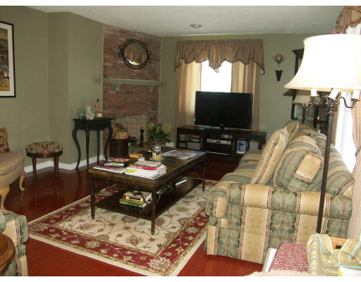 16 East Bluff Road, Unit 16 Ashland, MA 01721 - Photo 2 of 14 Gallery Image 2