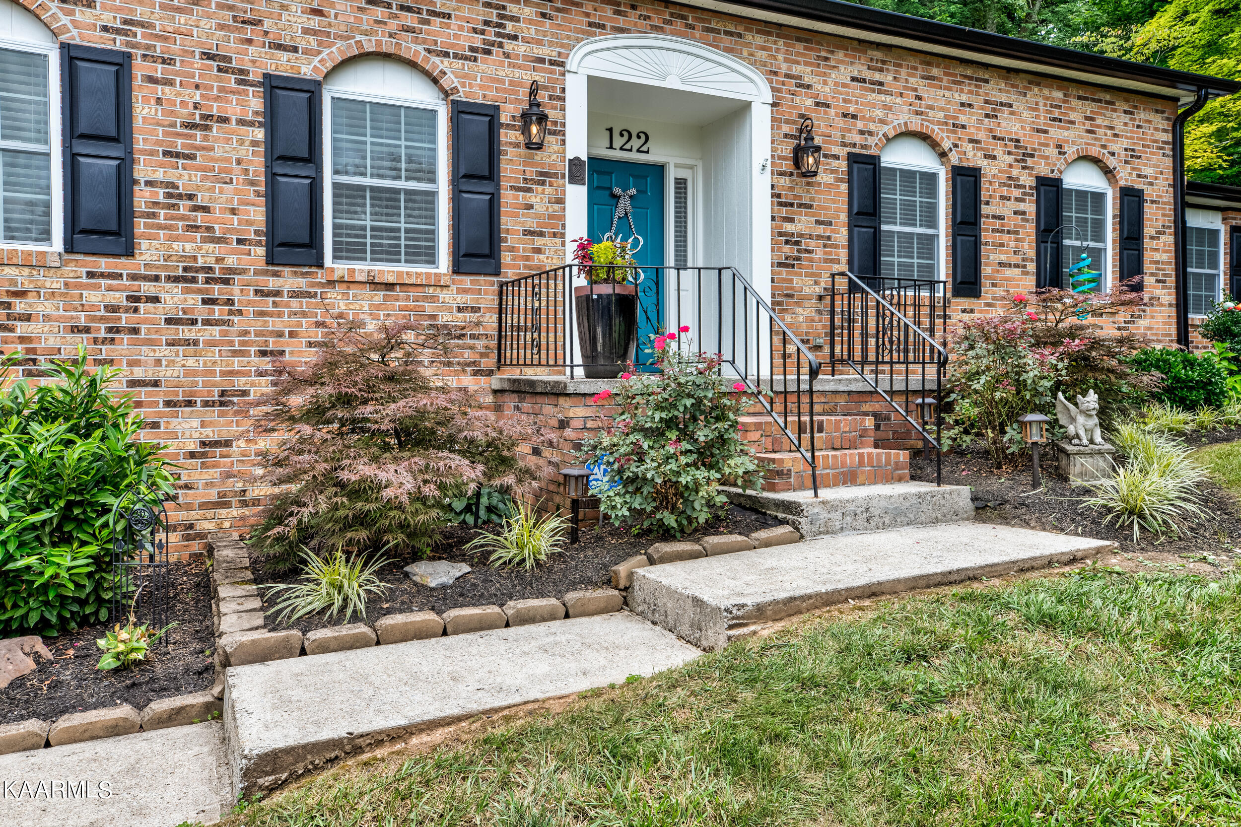 122 Chestnut Hill Road Oak Ridge, TN 37830 - Photo 3 of 43 122 Chesnut Hill Dr-4