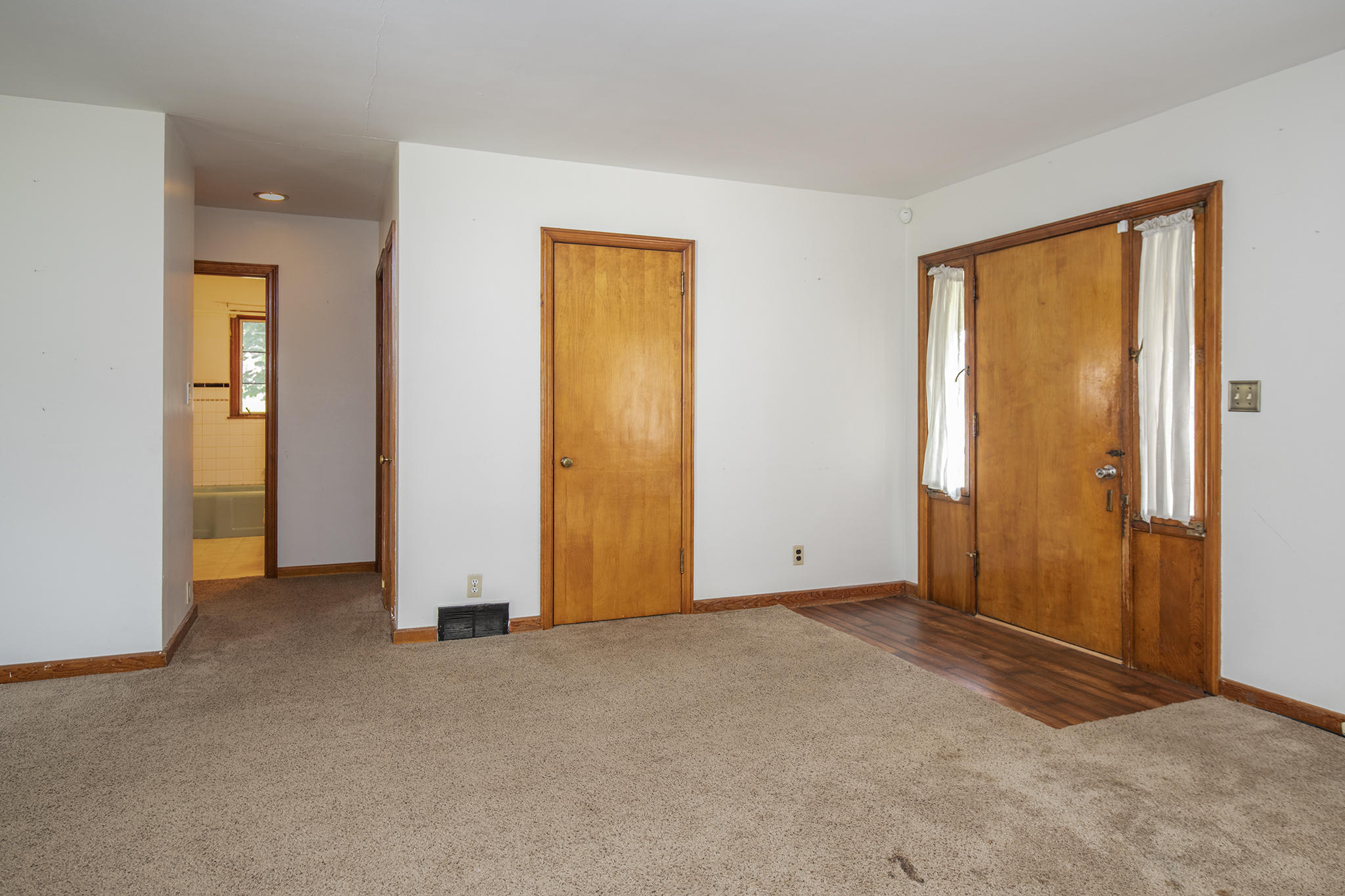 509 South Burnett Road Springfield, OH 45505 - Photo 5 of 21 Gallery Image 5