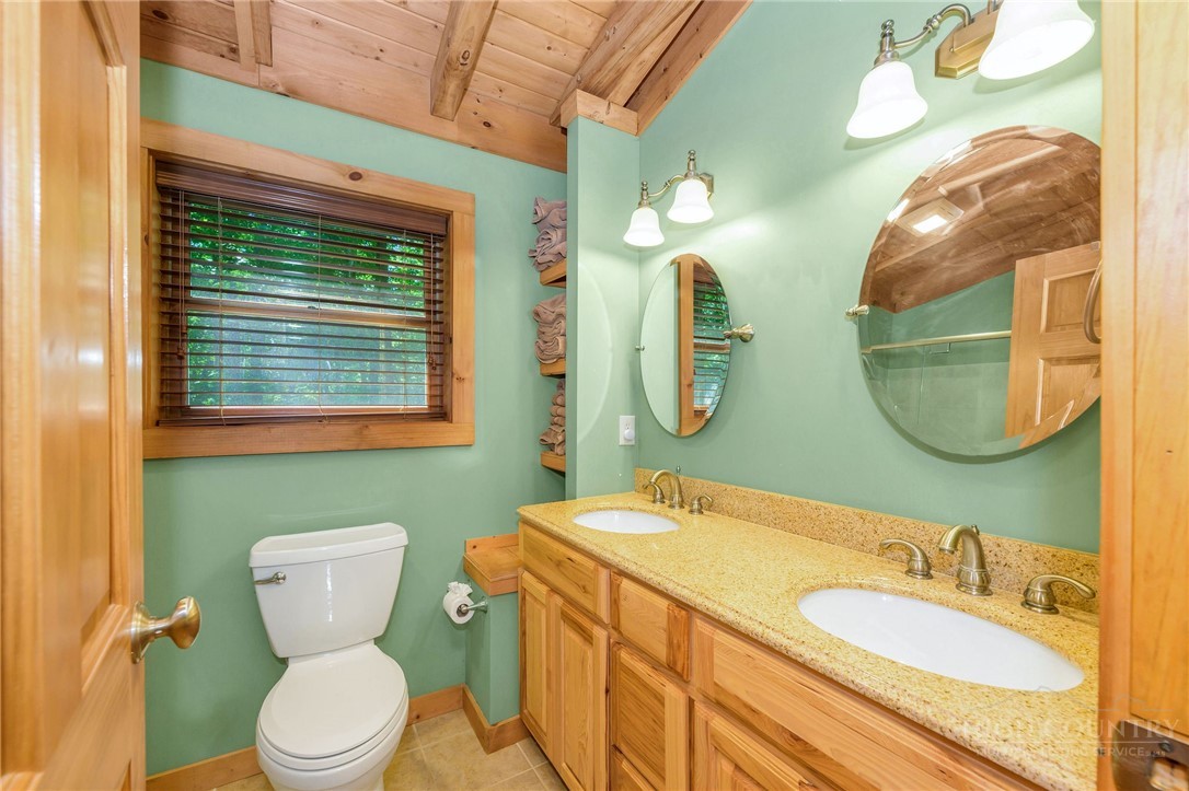 387 Woodland Ridge Lansing, NC 28643 - Photo 33 of 41