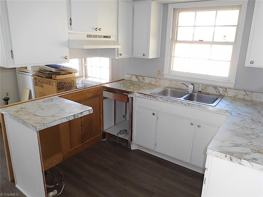1978 Union Cross Road Winston-Salem, NC 27107 - Photo 7 of 16 Gallery Image 7