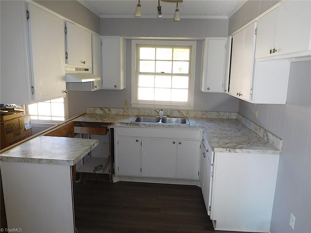 1978 Union Cross Road Winston-Salem, NC 27107 - Photo 8 of 16 Gallery Image 8
