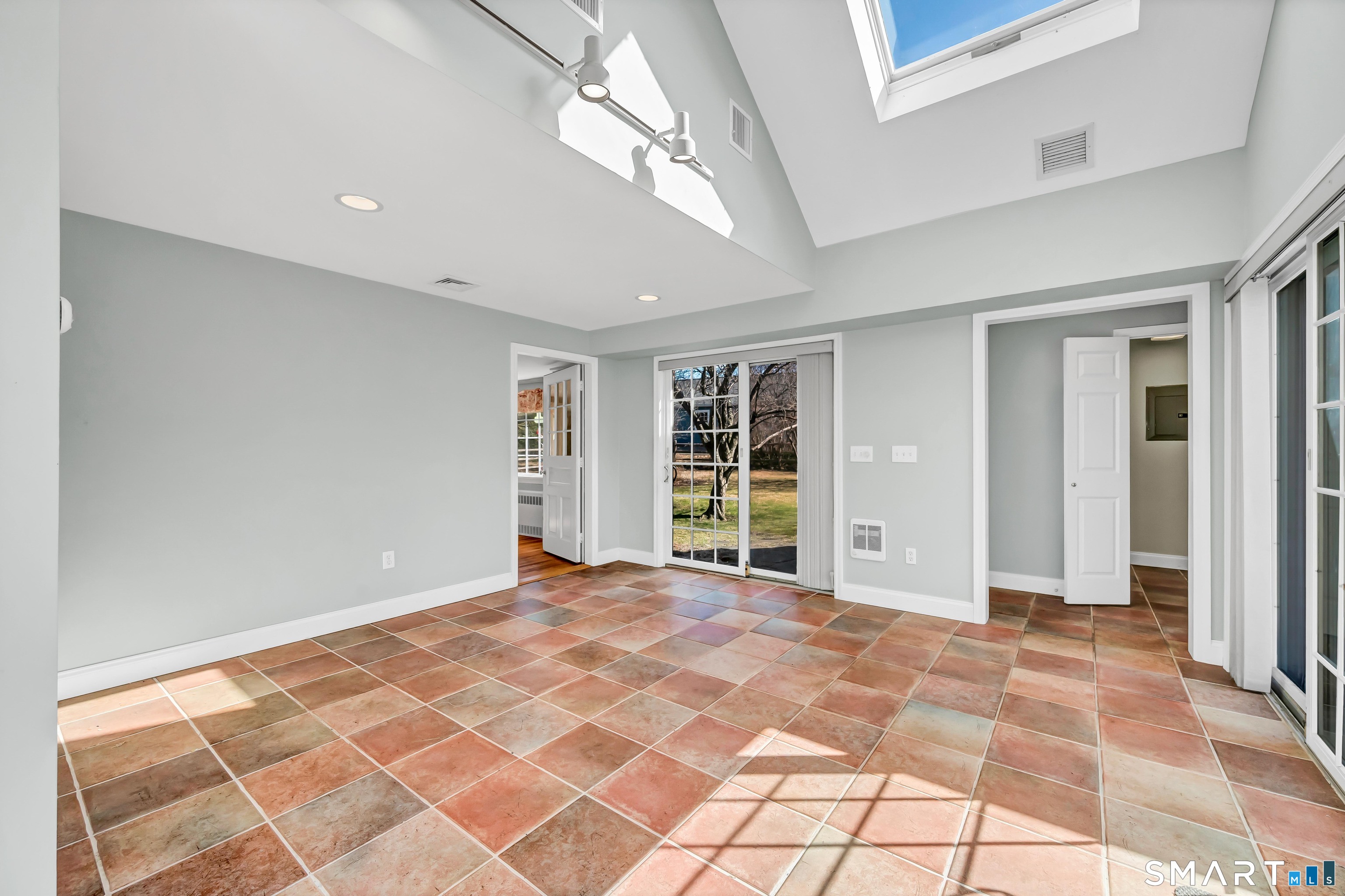 1 Reservoir Road Newtown, CT 06470 - Photo 11 of 37