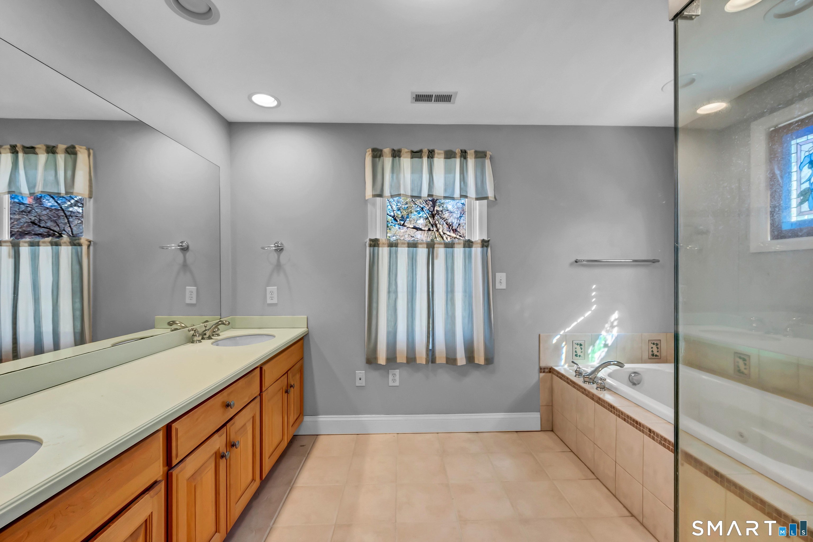 1 Reservoir Road Newtown, CT 06470 - Photo 15 of 37