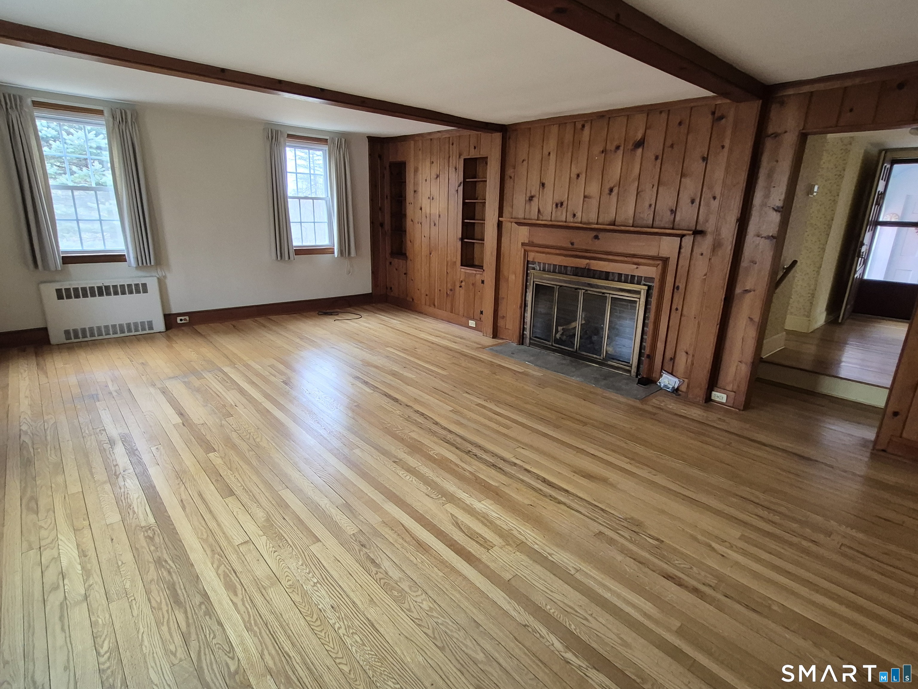 1 Reservoir Road Newtown, CT 06470 - Photo 22 of 37 Natural Gas Fireplace