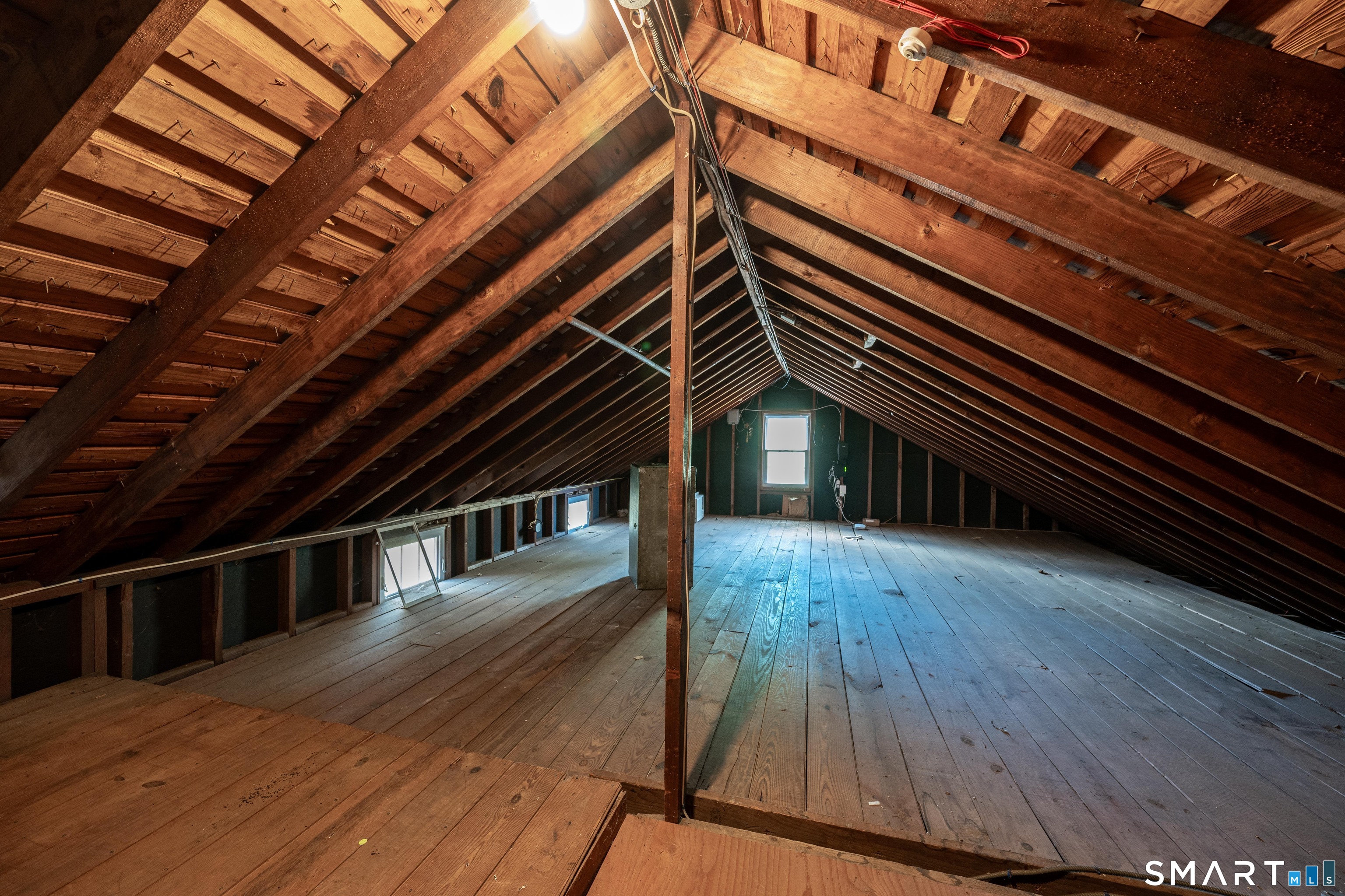 1 Reservoir Road Newtown, CT 06470 - Photo 30 of 37 Upper Level