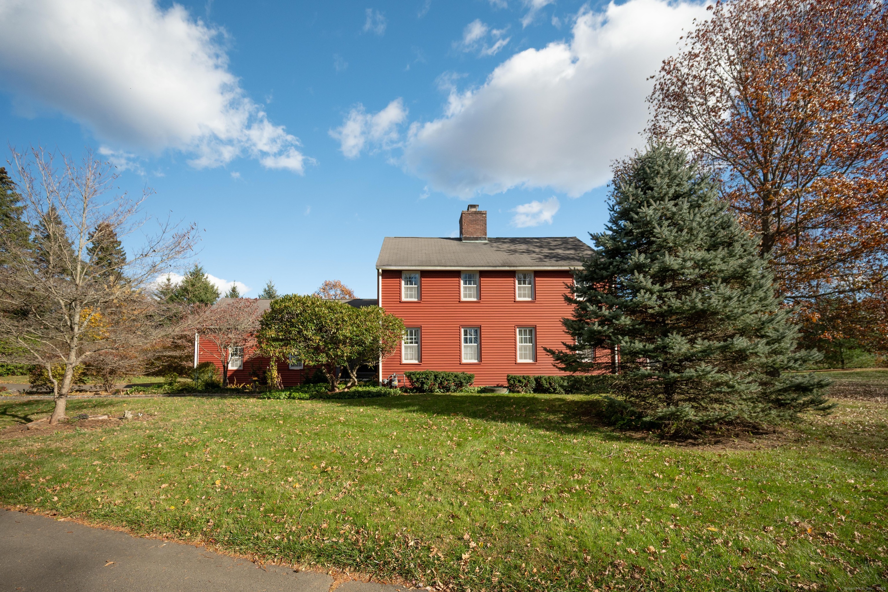 1 Reservoir Road Newtown, CT 06470 - Photo 3 of 37