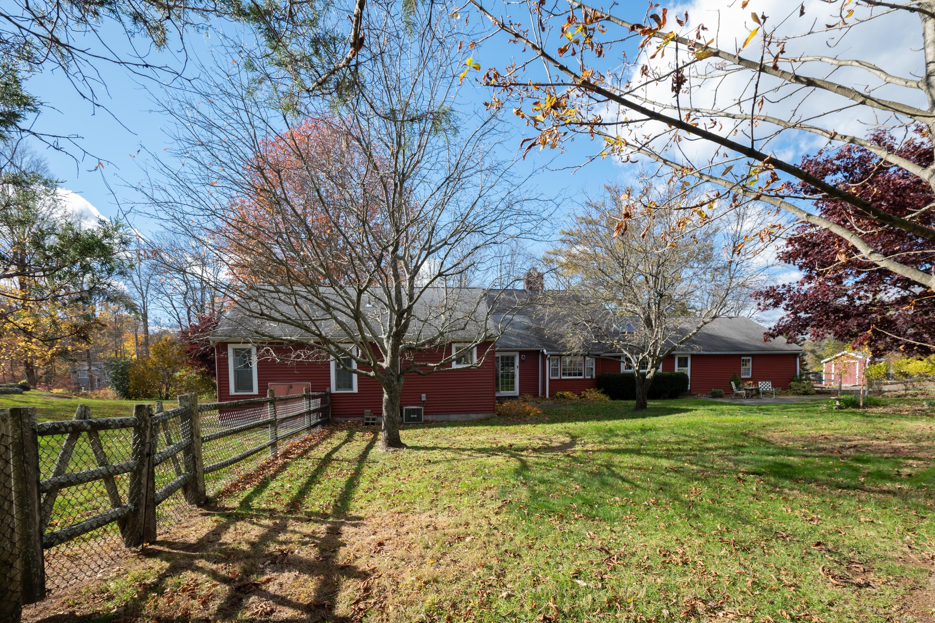 1 Reservoir Road Newtown, CT 06470 - Photo 4 of 37