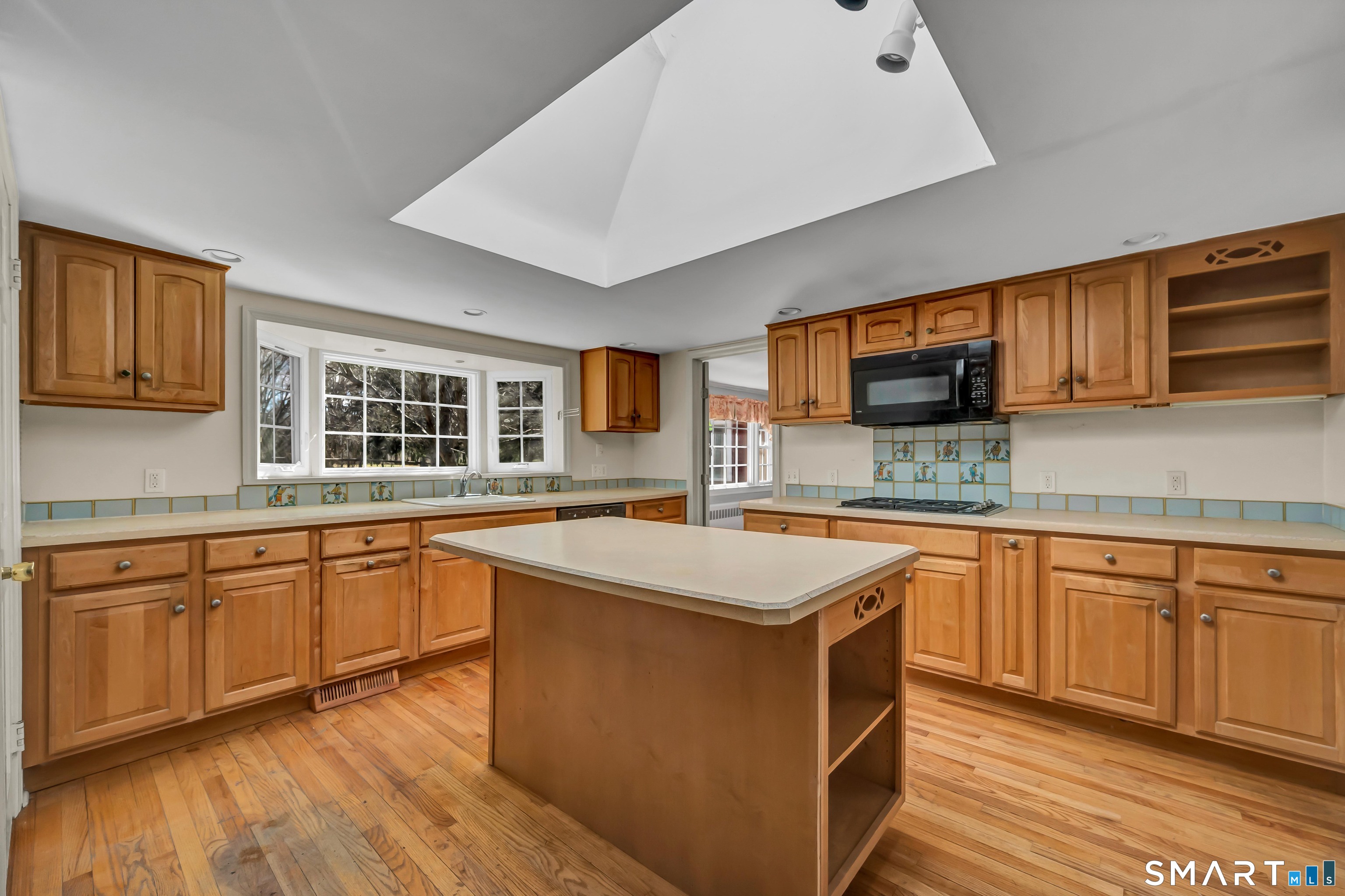 1 Reservoir Road Newtown, CT 06470 - Photo 6 of 37