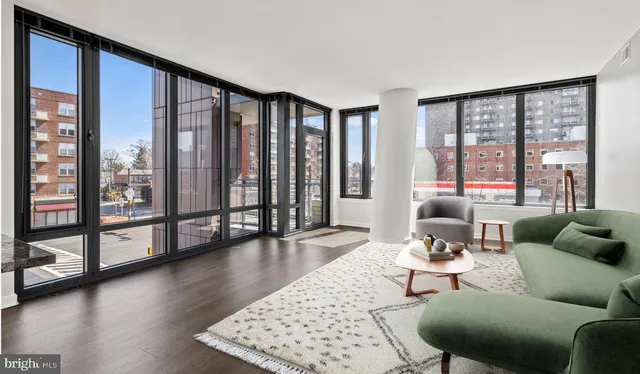 $2,228 | 8300 Wisconsin Avenue, Unit 1B1421, Bethesda, MD 20814