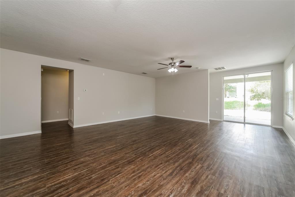 1580 Tamarind Road Davenport, FL 33896 - Photo 3 of 16