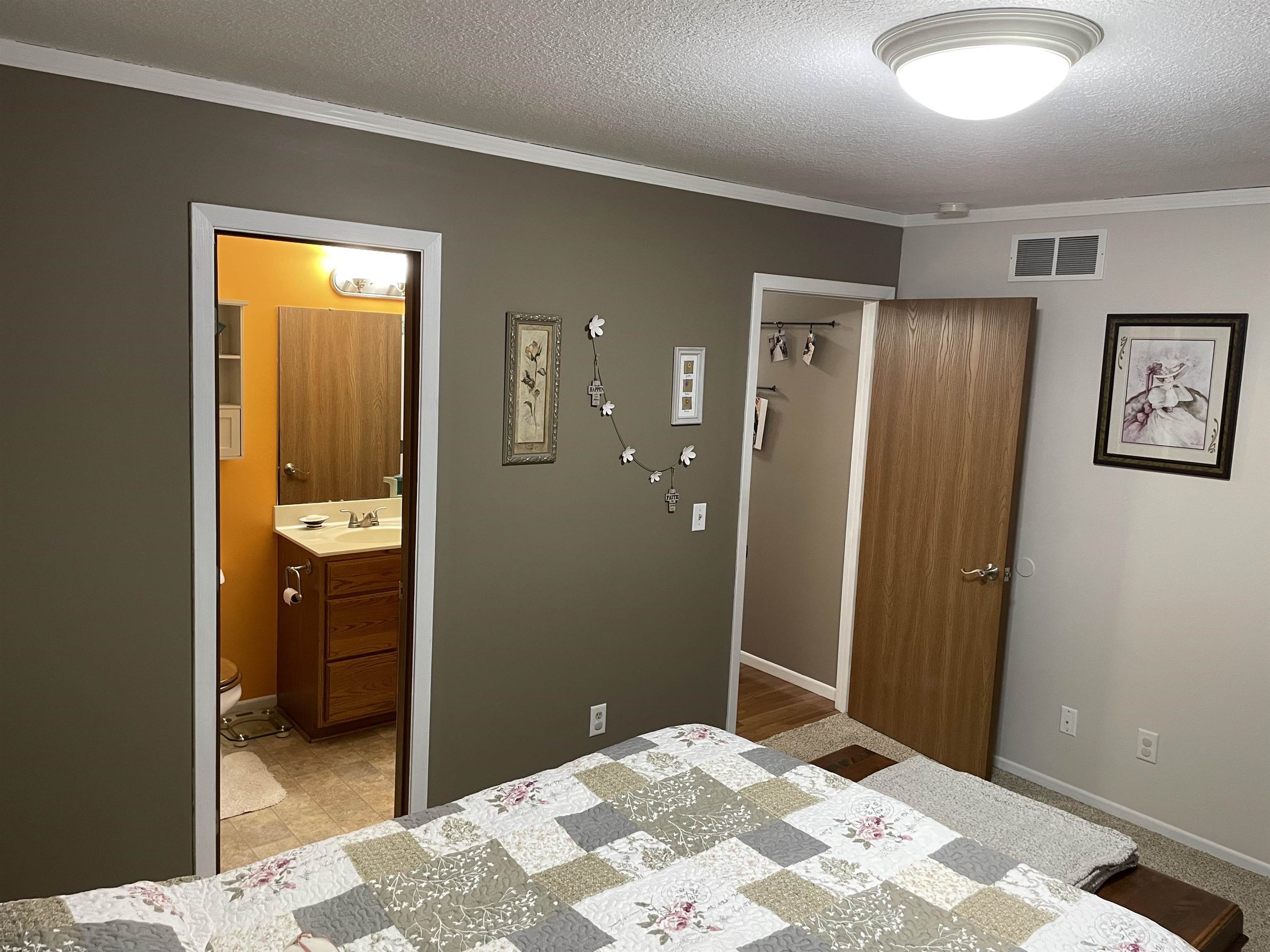 2812 South Lincoln Road Mount Pleasant, MI 48858 - Photo 19 of 36 1913829-18.JPG