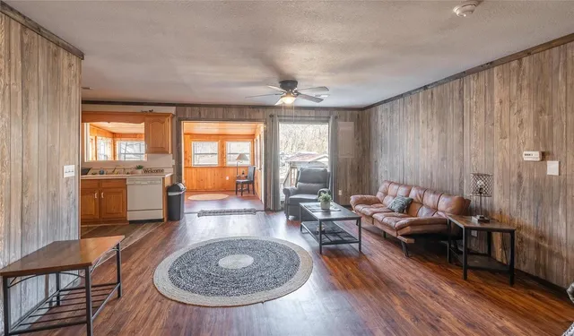 $1,600,000 | 4247 Wayne Rte Hh, Piedmont, MO 63957