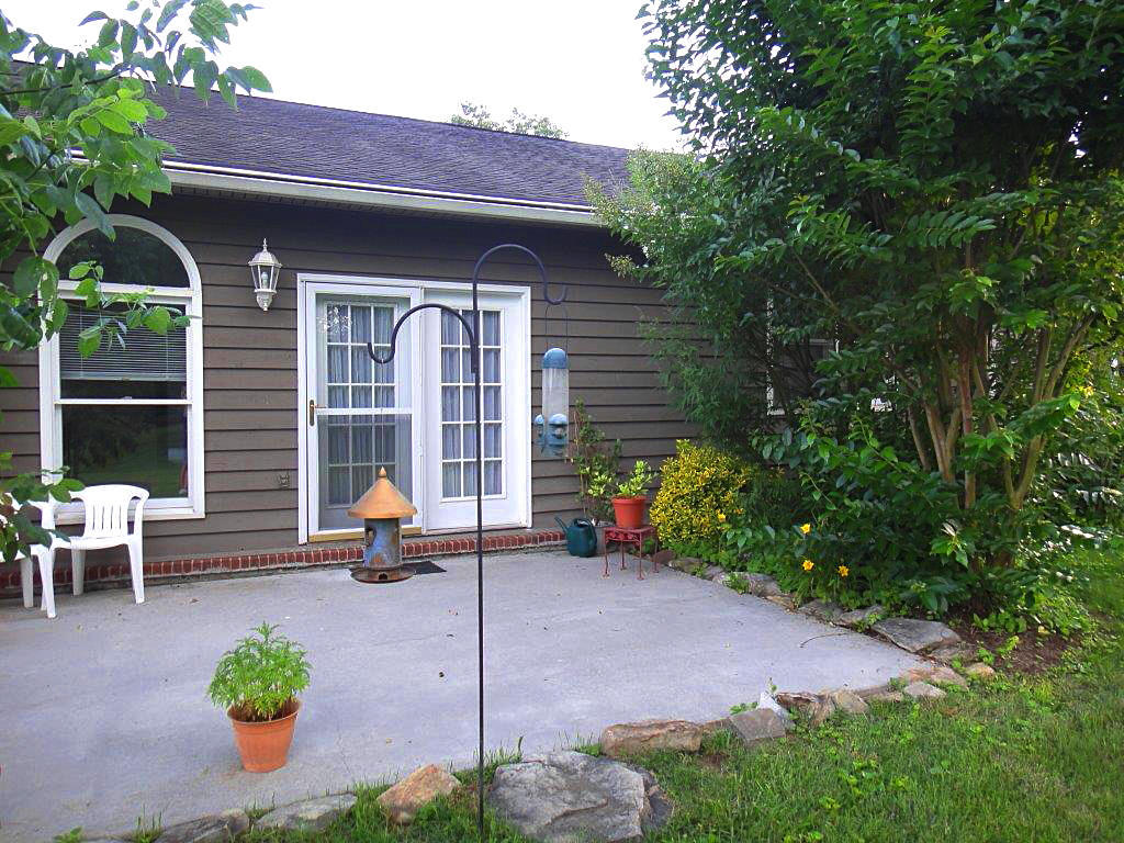 64 Riverview Drive Oak Ridge, TN 37830 - Photo 7 of 33 Rear view - owner photo