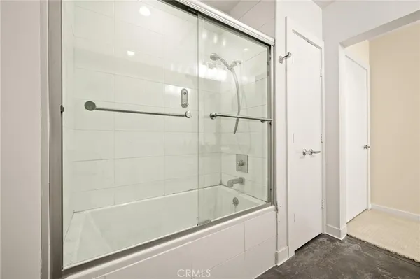 $1,099,000 | 238 South Arroyo Parkway, Unit 401, Pasadena, CA 91105