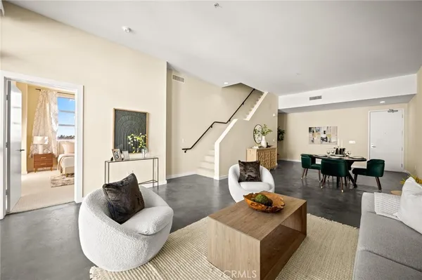 $1,099,000 | 238 South Arroyo Parkway, Unit 401, Pasadena, CA 91105