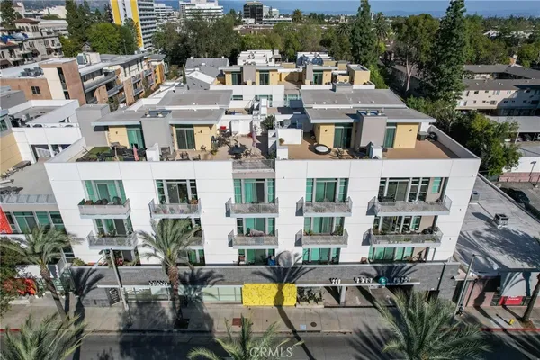 $1,099,000 | 238 South Arroyo Parkway, Unit 401, Pasadena, CA 91105