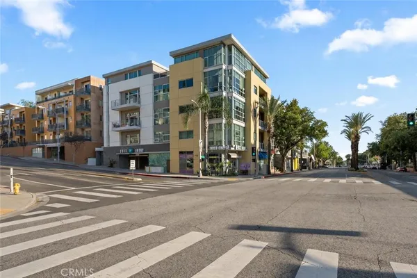 $1,099,000 | 238 South Arroyo Parkway, Unit 401, Pasadena, CA 91105