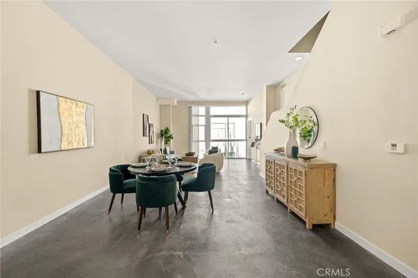 $1,099,000 | 238 South Arroyo Parkway, Unit 401, Pasadena, CA 91105