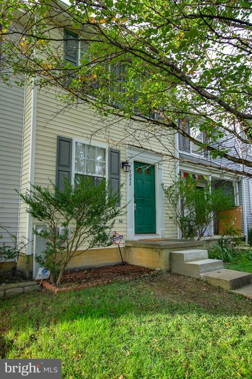 2002 Riding Crop Way Baltimore, MD 21244 - Photo 2 of 30 Exterior (Front)