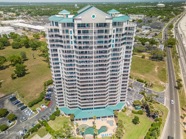 $475,000 | 2668 Beach Boulevard, Unit 704, Biloxi, MS 39531