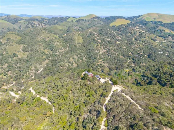 $1,100,000 | 1010-1012 Upper Los Berros Road, Nipomo, CA 93444