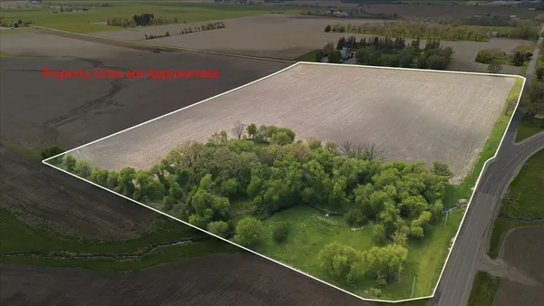 $645,000 | 39-xx East State Line Road, Poplar Grove, IL 61065