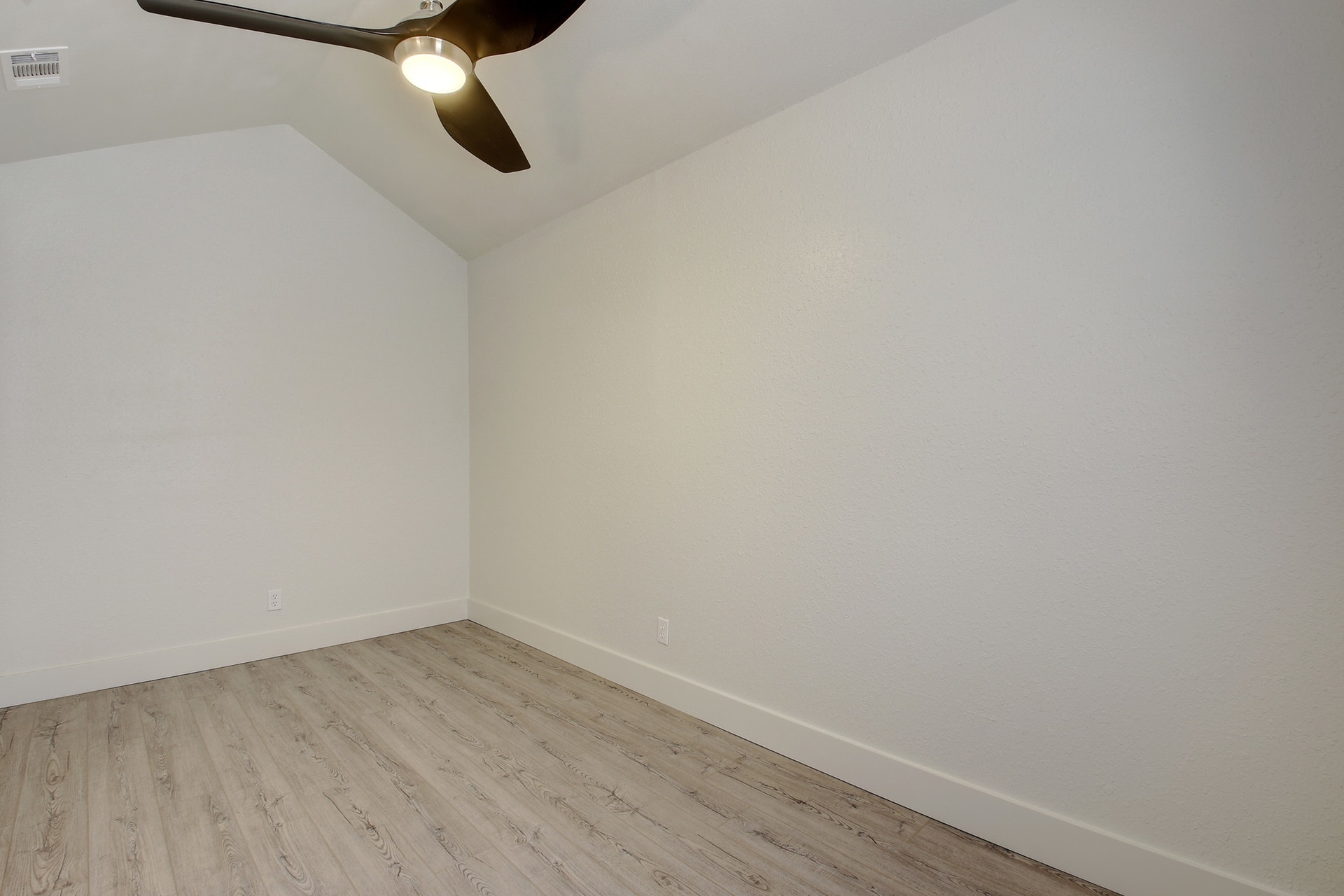 2500 Burleson Road, Unit 719 Austin, TX 78741 - Photo 15 of 22 a view of an empty room