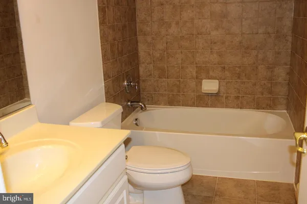 $4,100 | 41833 Bristow Manor Drive, Ashburn, VA 20148