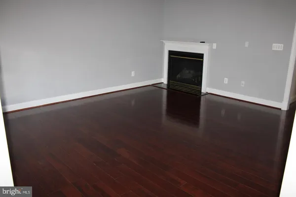 $4,100 | 41833 Bristow Manor Drive, Ashburn, VA 20148