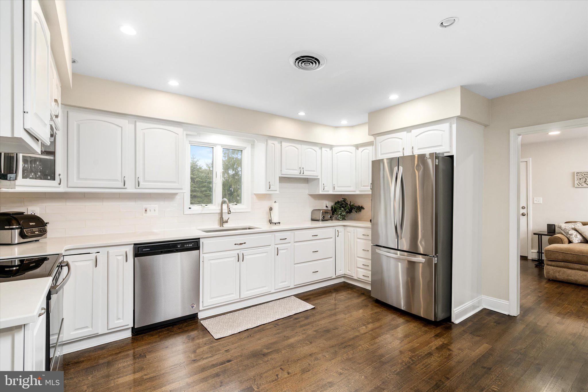 13 Fairview Road Robbinsville, NJ 08691 - Photo 15 of 43 Gallery Image 15