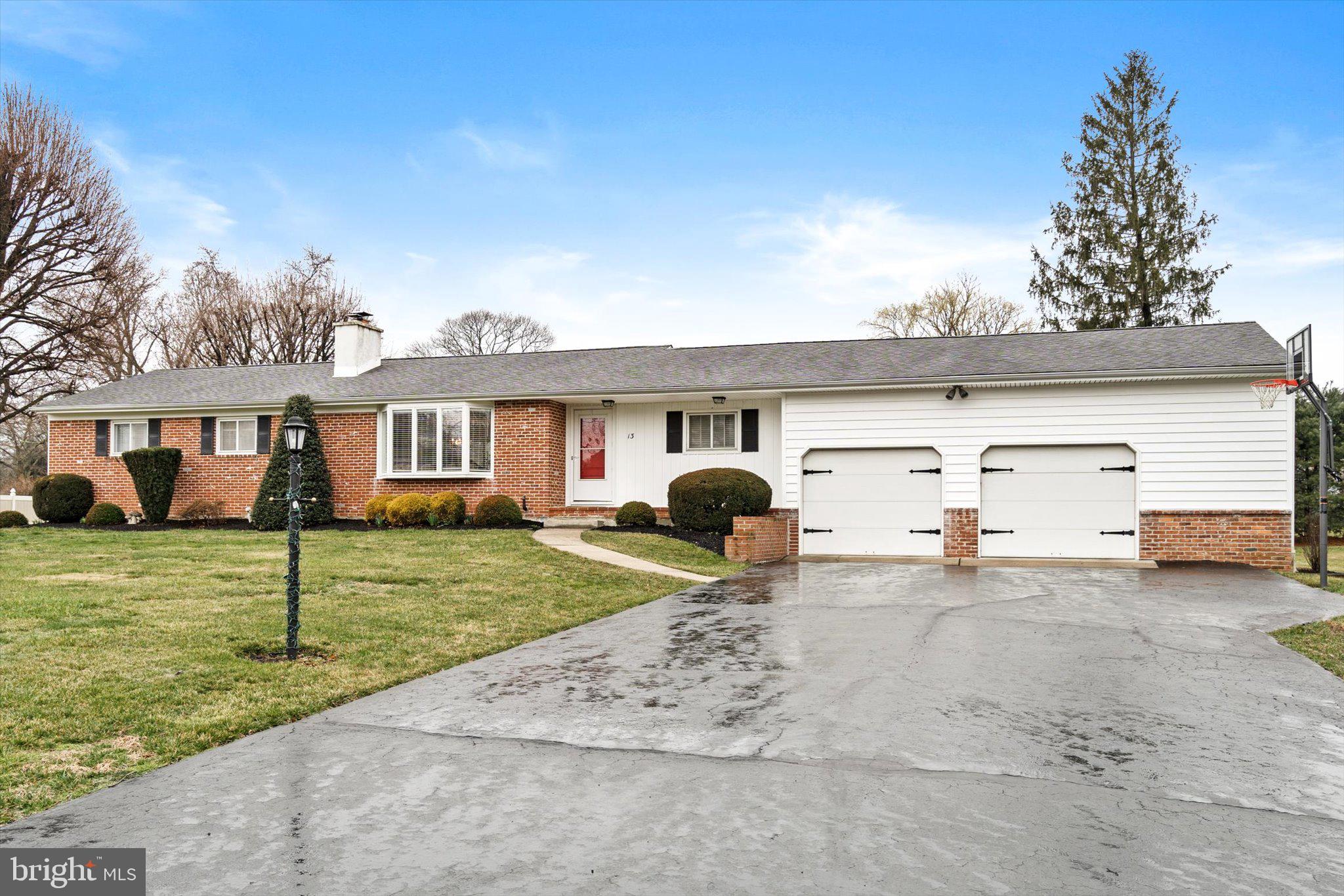 13 Fairview Road Robbinsville, NJ 08691 - Photo 3 of 43 Gallery Image 3