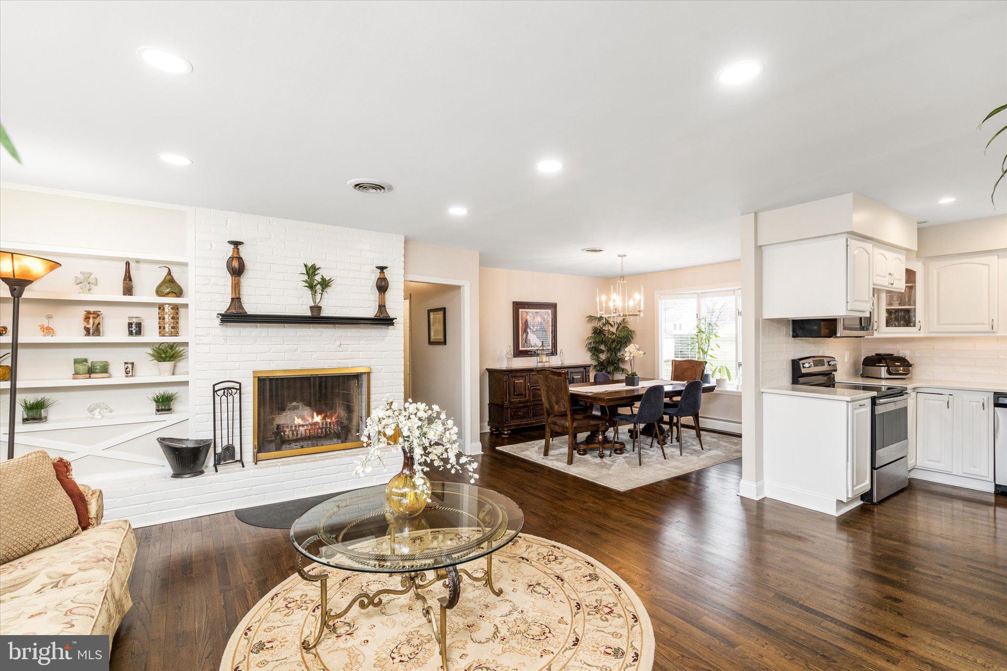 13 Fairview Road Robbinsville, NJ 08691 - Photo 5 of 43 Gallery Image 5