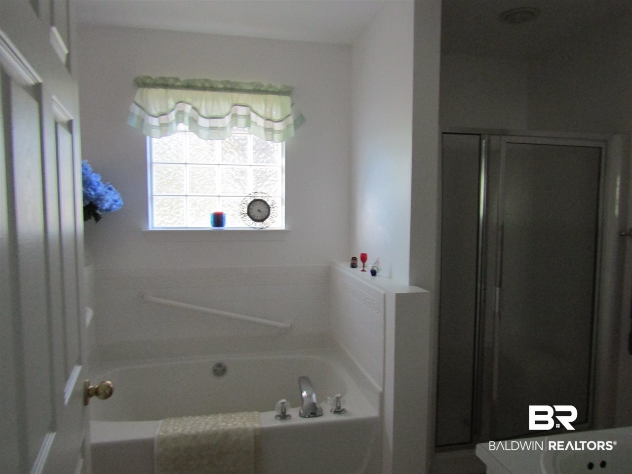 2759 Manuel Circle Lillian, AL 36549 - Photo 16 of 26 Master Bath