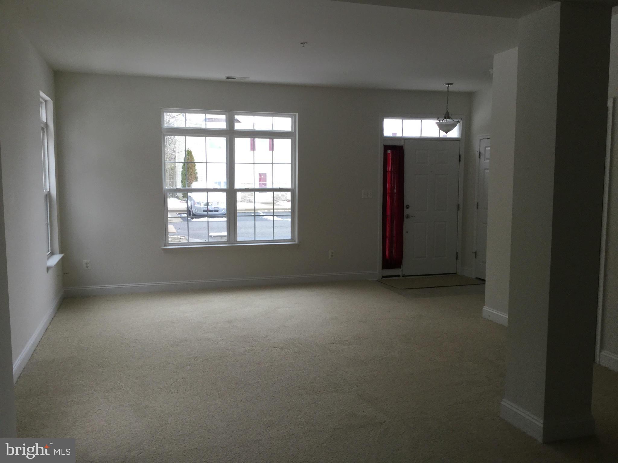 410 Ruddy Duck Court Cambridge, MD 21613 - Photo 5 of 20 Large living room