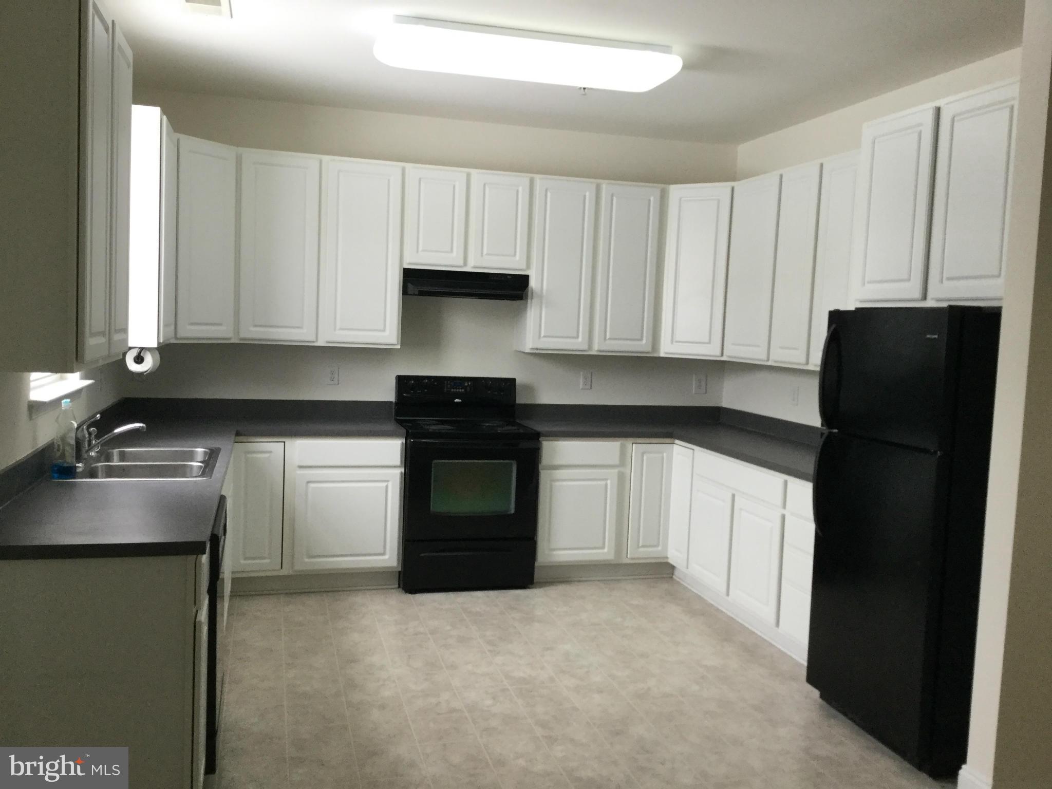 410 Ruddy Duck Court Cambridge, MD 21613 - Photo 10 of 20 Kitchen has plenty of cabinet space