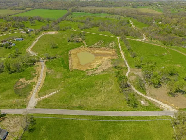 $295,000 | 2 Nation Road, Holt, MO 64048