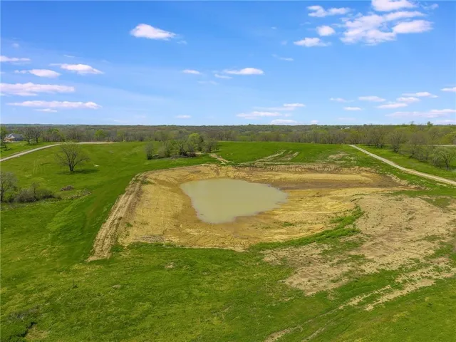 $295,000 | 2 Nation Road, Holt, MO 64048