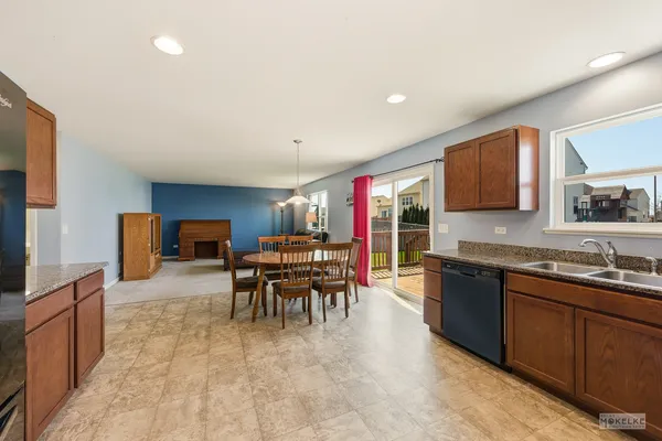 $400,000 | 1811 Flagstone Street, Joliet, IL 60431