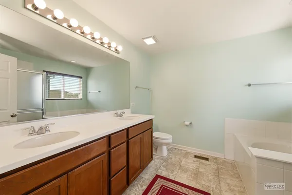 $400,000 | 1811 Flagstone Street, Joliet, IL 60431