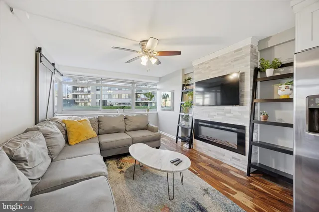 $1,925 | 2401 Pennsylvania Avenue, Unit 3A11, Philadelphia, PA 19130