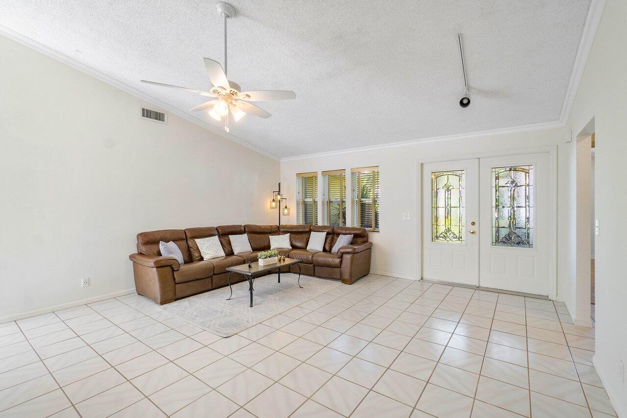 7534 Texas Trail Boca Raton, FL 33487 - Photo 11 of 35 Living Room 3