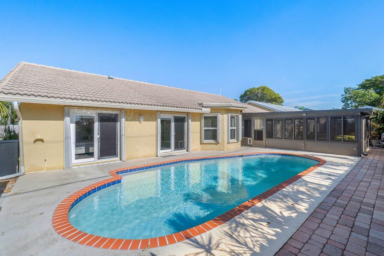 7534 Texas Trail Boca Raton, FL 33487 - Photo 25 of 35 Pool