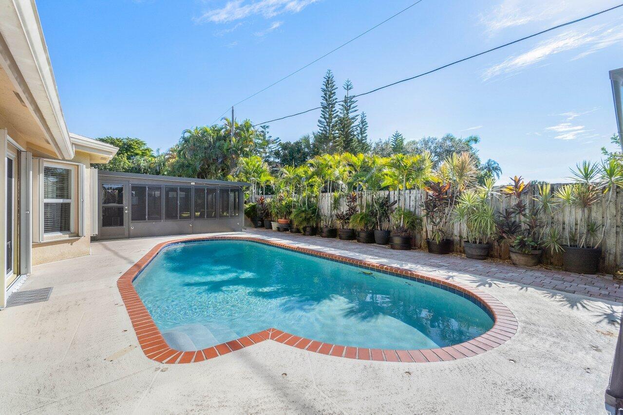 7534 Texas Trail Boca Raton, FL 33487 - Photo 27 of 35 Pool 3