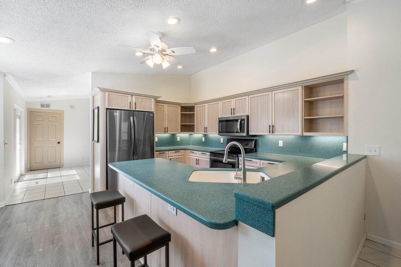 7534 Texas Trail Boca Raton, FL 33487 - Photo 3 of 35 Kitchen 2